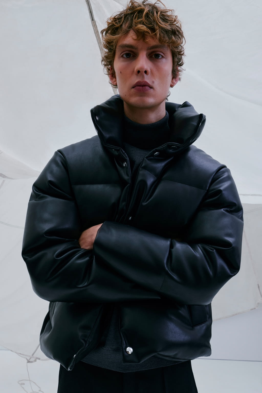 Fashion Week Paris Fall/Winter 2022 look 7 from the Sandro collection 男装