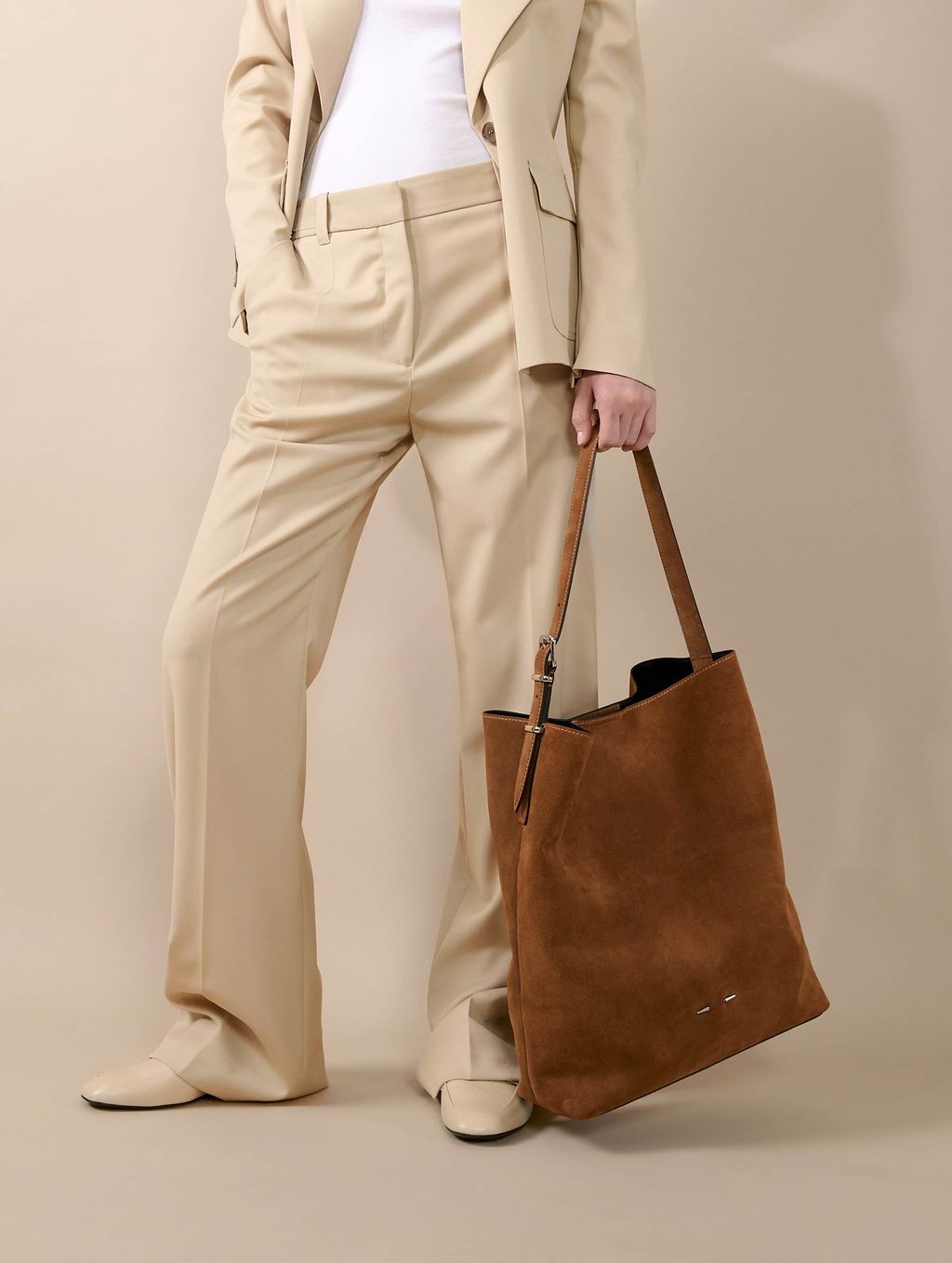 Fashion Week Paris Spring/Summer 2026 look 7 de la collection Barbara Bui womenswear accessories