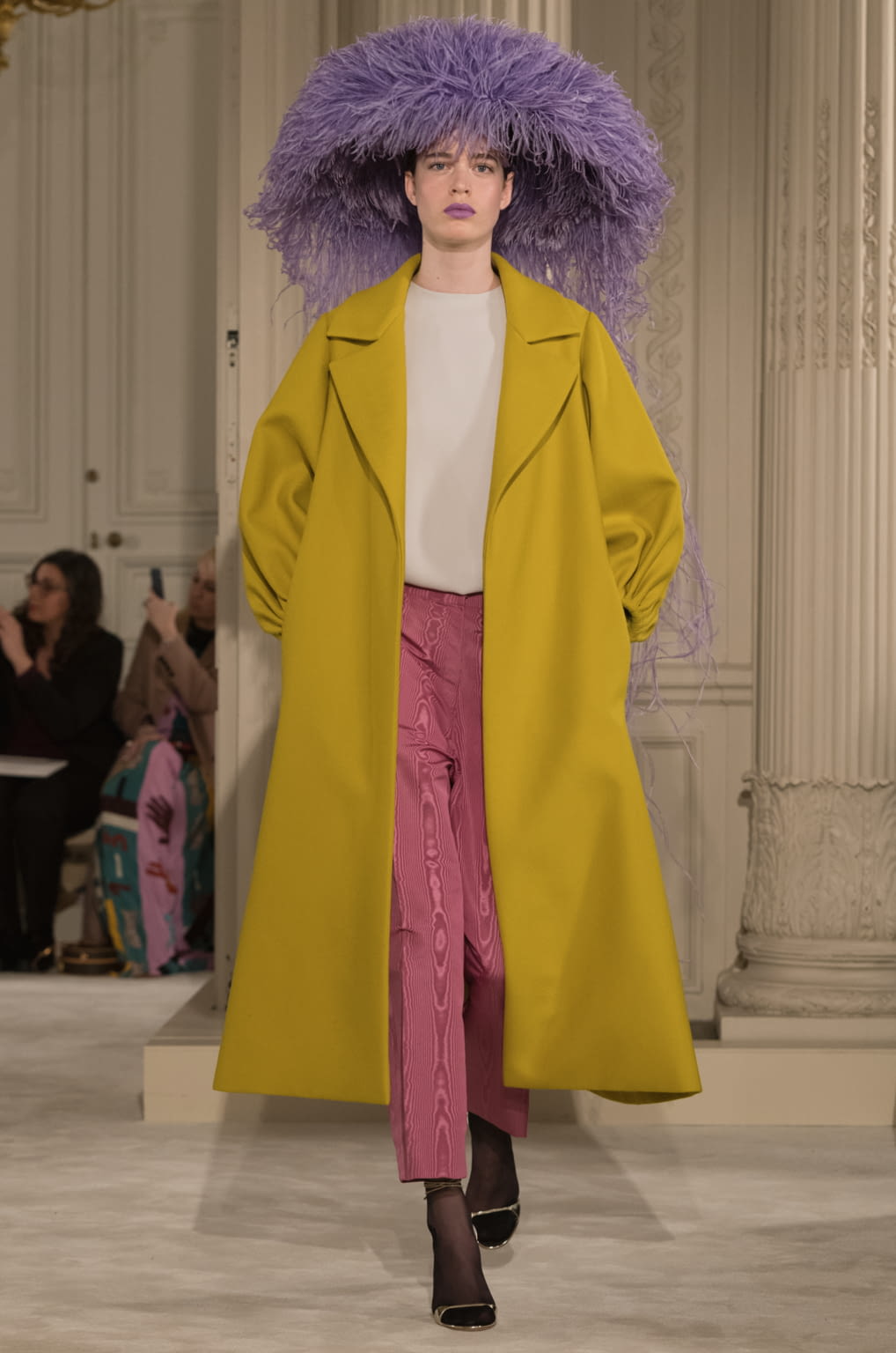 Fashion Week Paris Spring/Summer 2018 look 7 de la collection Valentino couture
