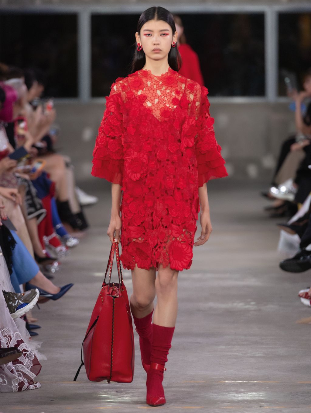 Fashion Week Paris Pre-Fall 2019 look 7 from the Valentino collection 女装