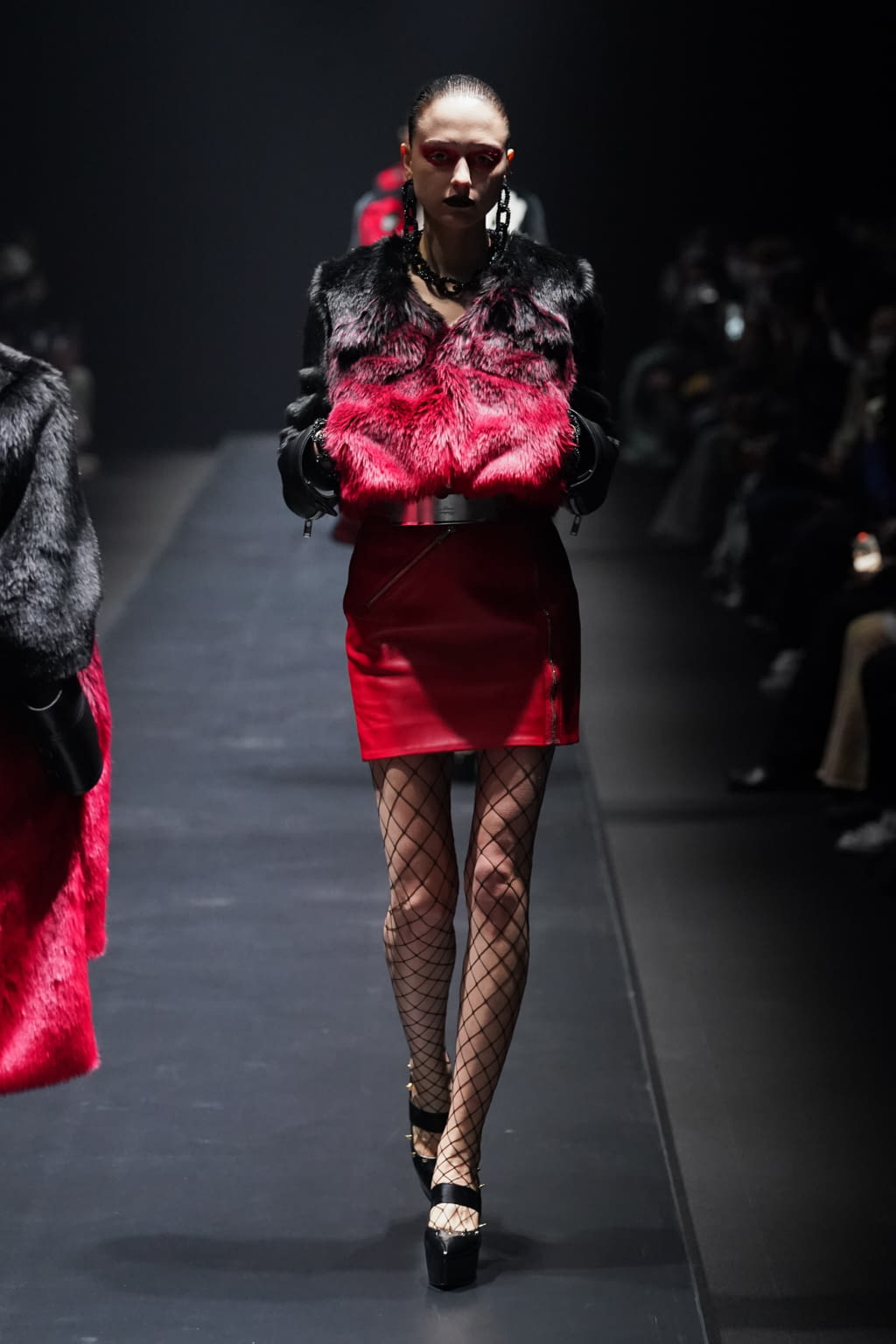 Fashion Week Paris Fall/Winter 2022 look 9 de la collection Undercover womenswear