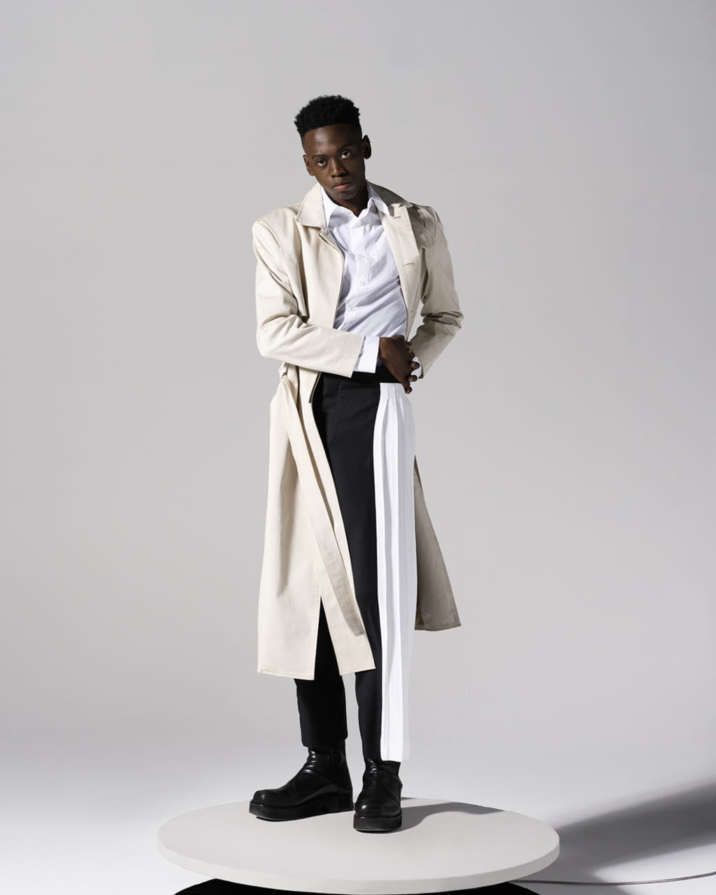 Fashion Week Paris Fall/Winter 2022 look 10 from the Steven Passaro collection menswear