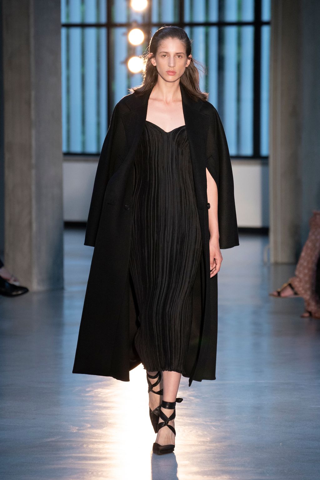 Fashion Week Milan Resort 2019 look 1 de la collection Max Mara womenswear