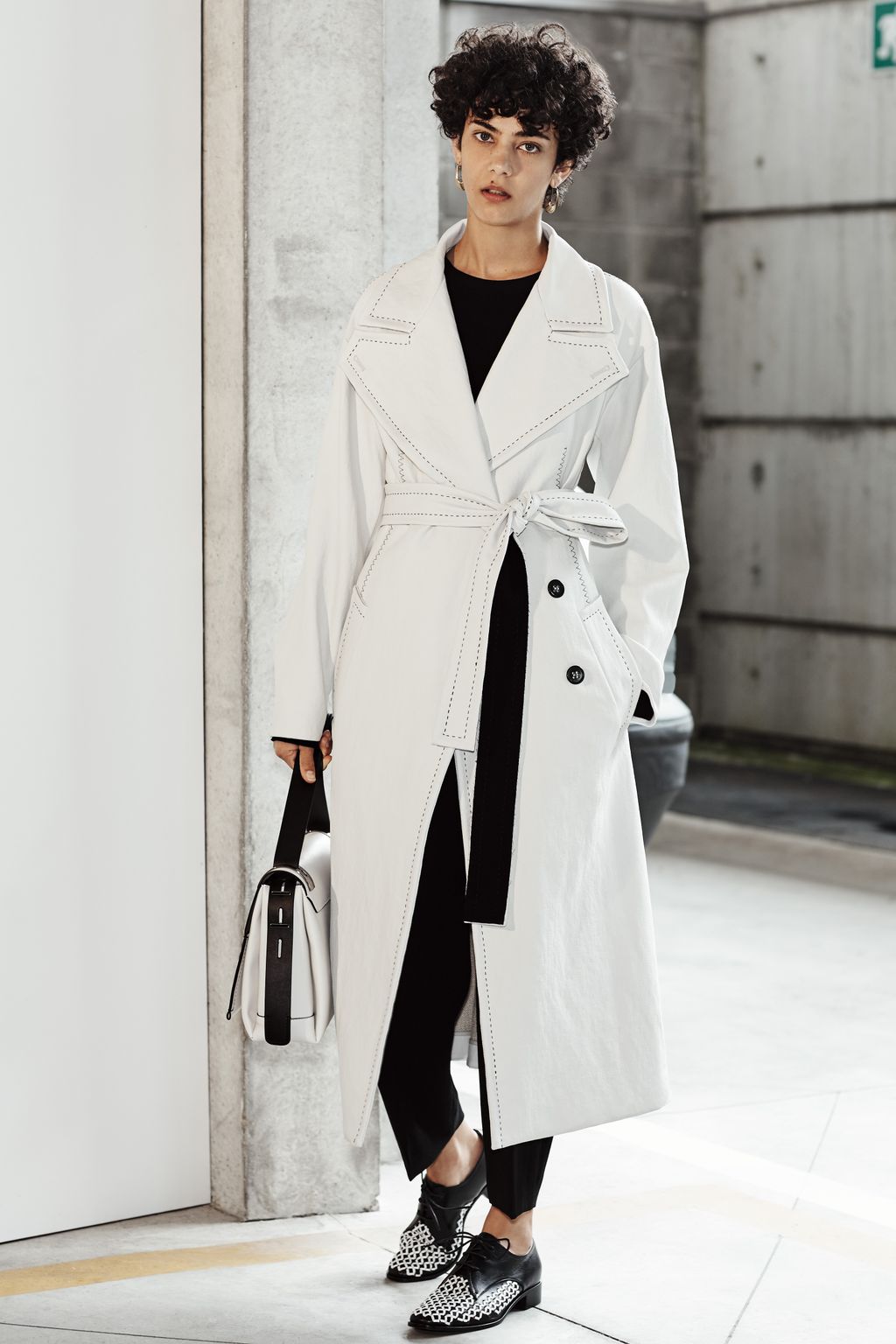 Fashion Week Milan Resort 2017 look 1 from the Sportmax collection womenswear