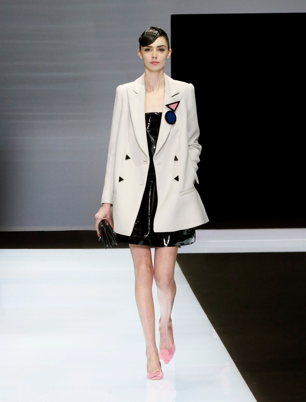 Fashion Week Milan Fall/Winter 2016 look 1 from the Emporio Armani collection womenswear