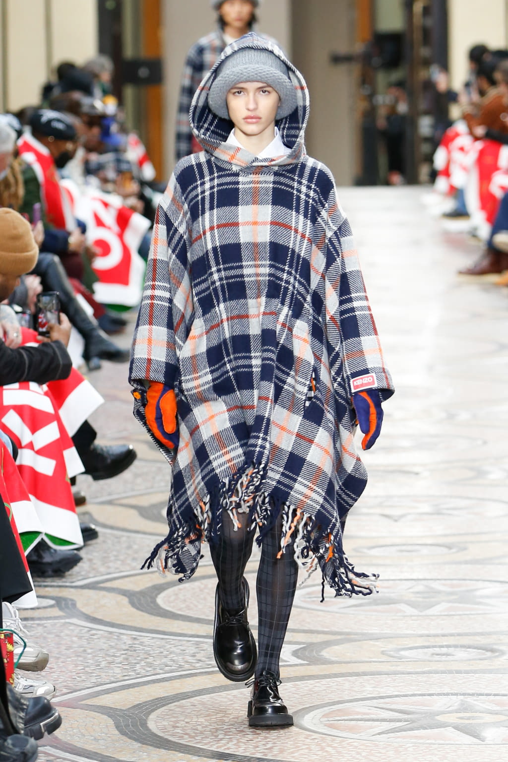 Fashion Week Paris Fall/Winter 2022 look 1 de la collection Kenzo menswear