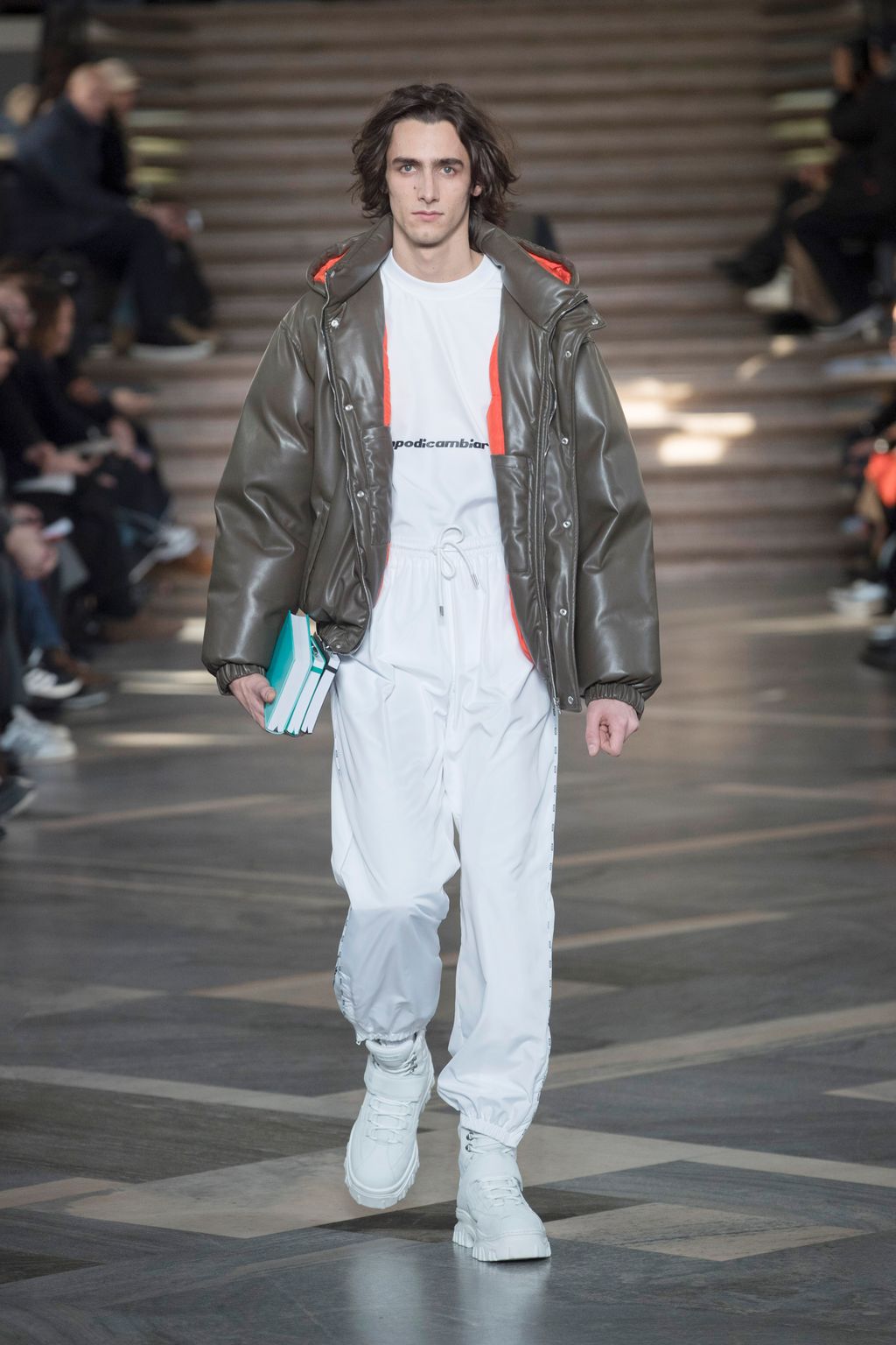 Fashion Week Milan Fall/Winter 2018 look 1 from the MSGM collection 男装