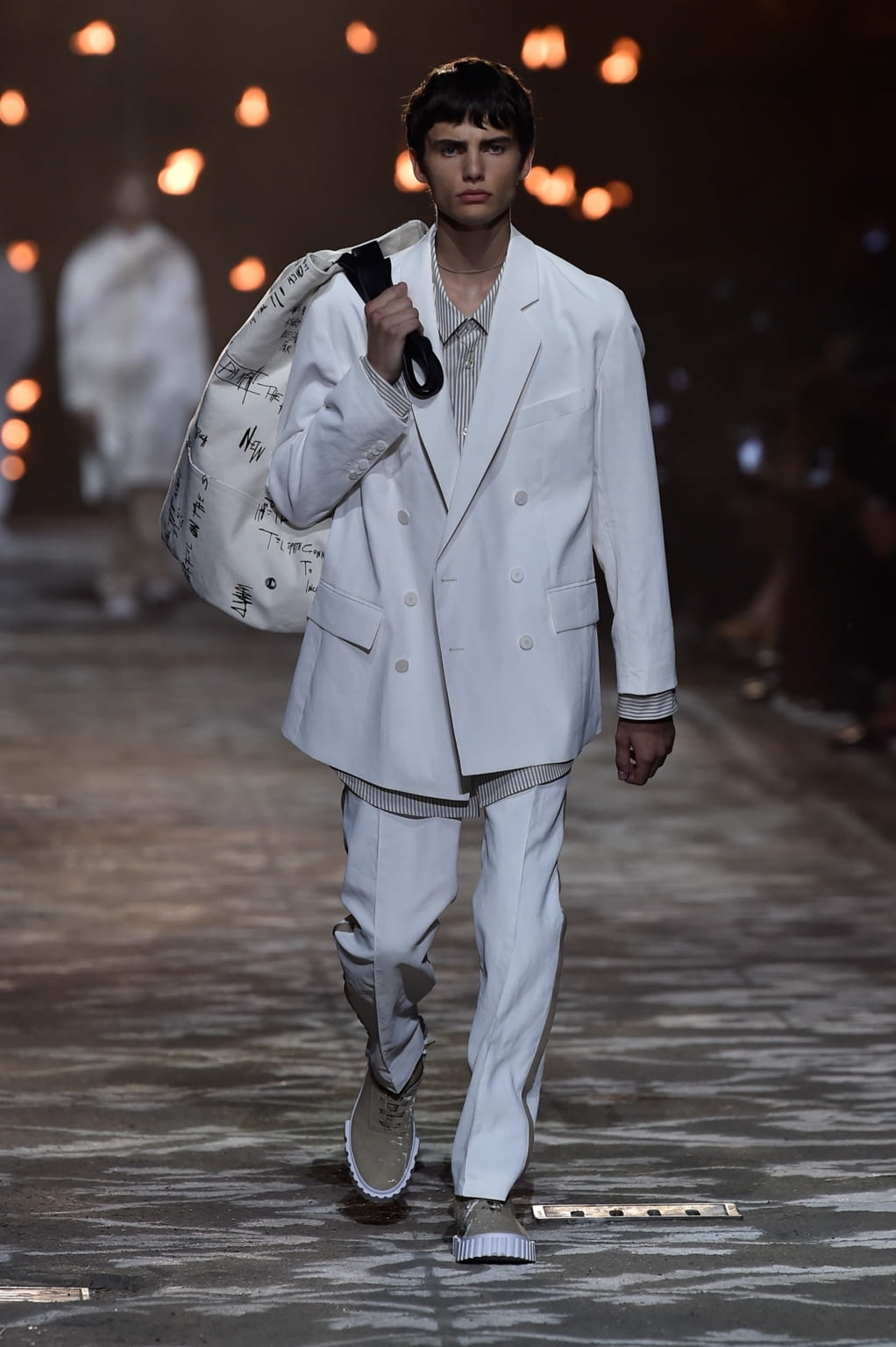 Fashion Week Florence Spring/Summer 2018 look 1 from the HUGO collection 男装