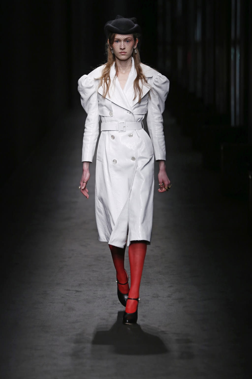 Fashion Week Milan Fall/Winter 2016 look 1 from the Gucci collection 女装