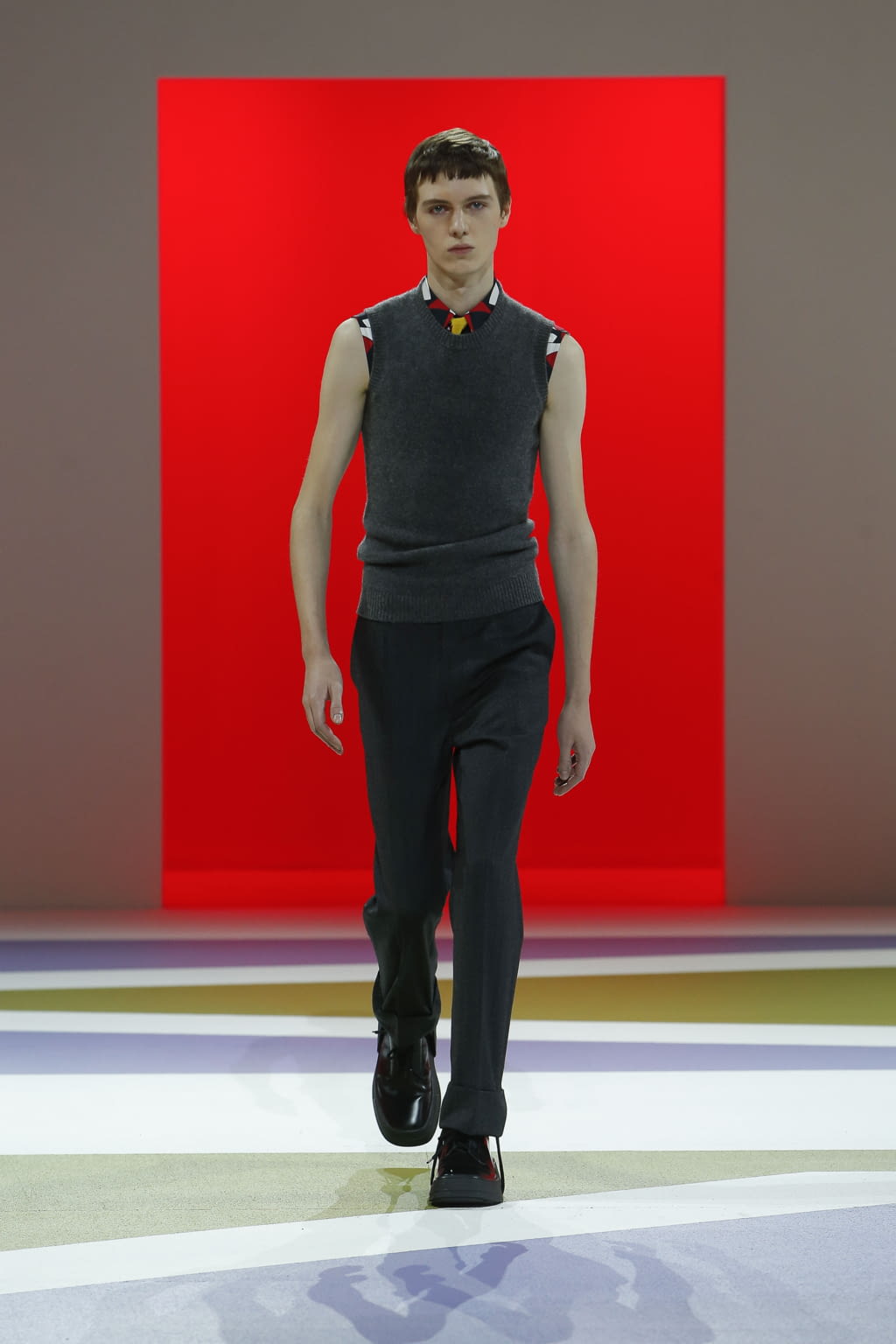 Fashion Week Milan Fall/Winter 2020 look 1 from the Prada collection 男装