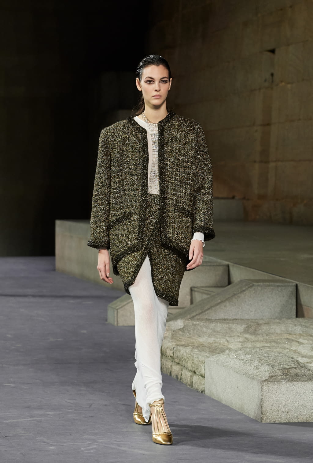 Fashion Week New York Pre-Fall 2019 look 1 from the Chanel collection womenswear