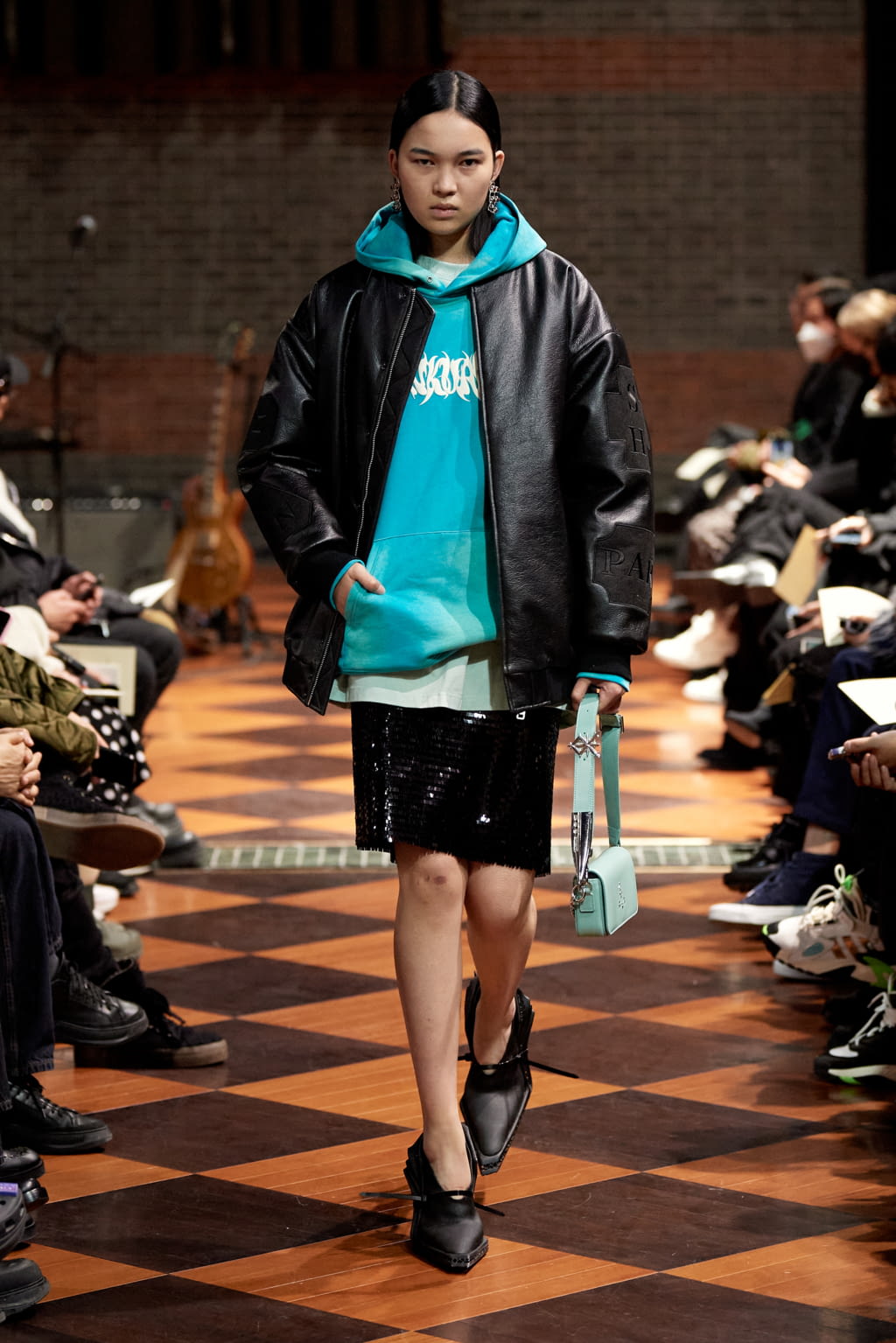 Fashion Week Paris Fall/Winter 2022 look 10 de la collection Sankuanz menswear