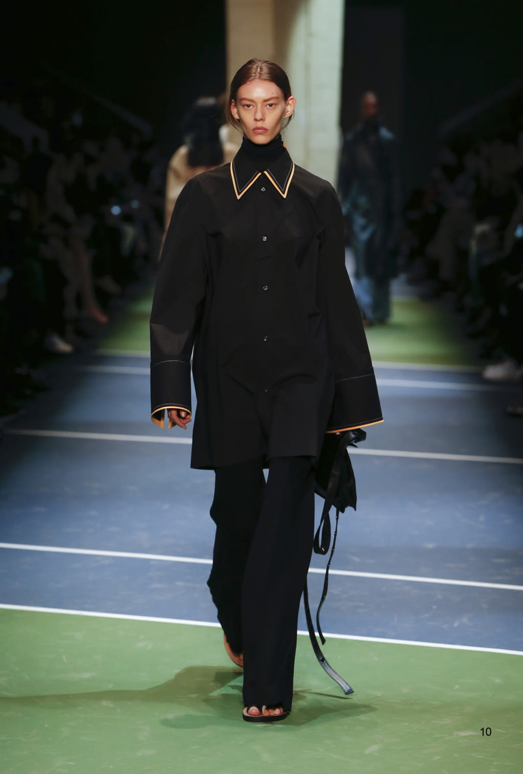 Fashion Week Paris Fall/Winter 2016 look 10 from the Celine collection 女装