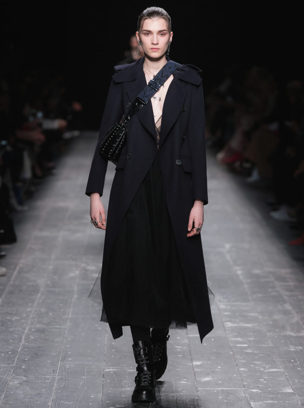 Fashion Week Paris Fall/Winter 2016 look 10 from the Valentino collection womenswear