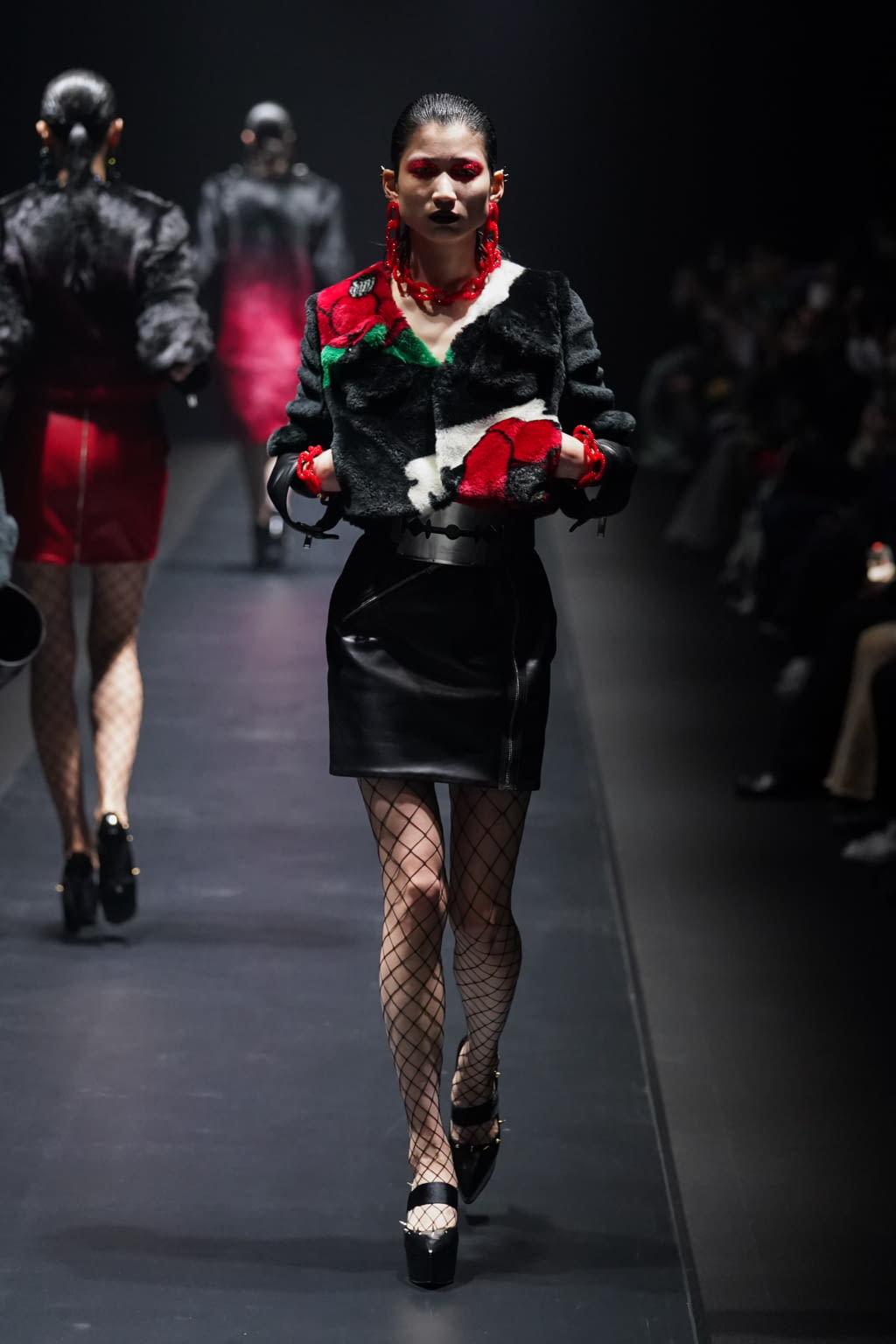 Fashion Week Paris Fall/Winter 2022 look 11 de la collection Undercover womenswear