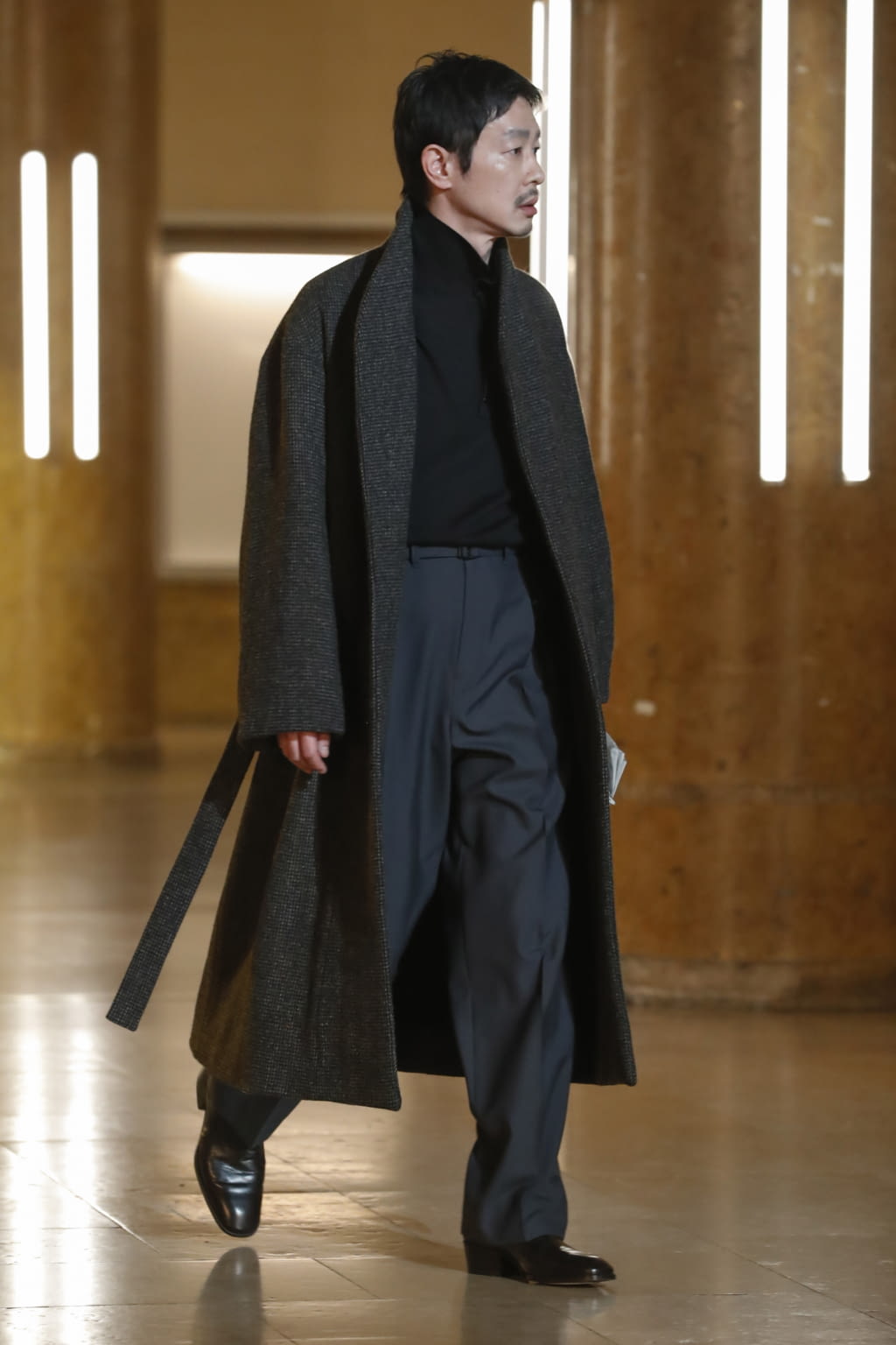 Fashion Week Paris Fall/Winter 2020 look 11 from the Lemaire collection 女装