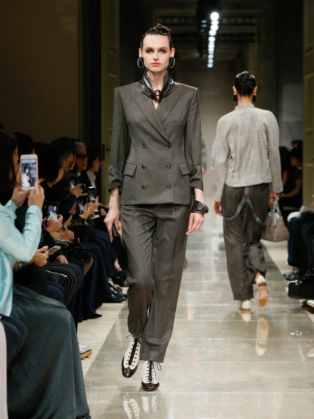 Fashion Week Milan Resort 2020 look 11 from the Giorgio Armani collection 女装