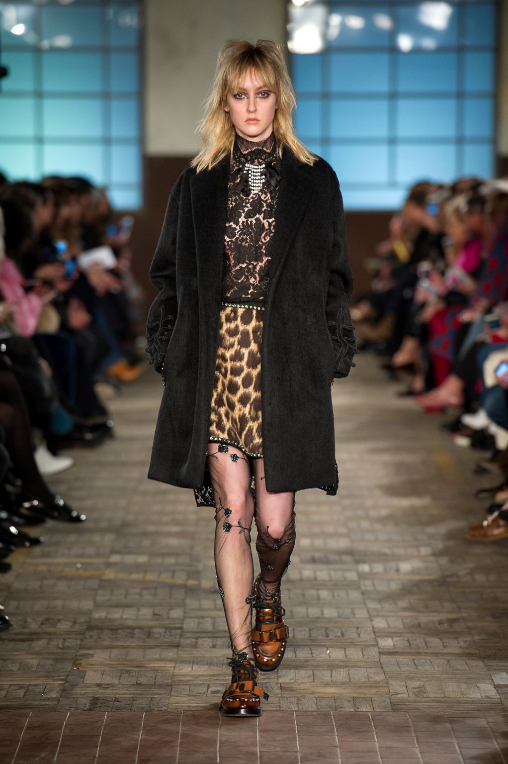 Fashion Week Milan Fall/Winter 2016 look 11 de la collection N°21 womenswear