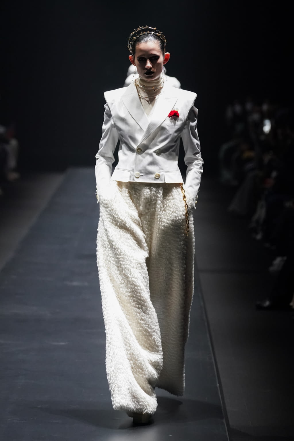 Fashion Week Paris Fall/Winter 2022 look 12 de la collection Undercover womenswear