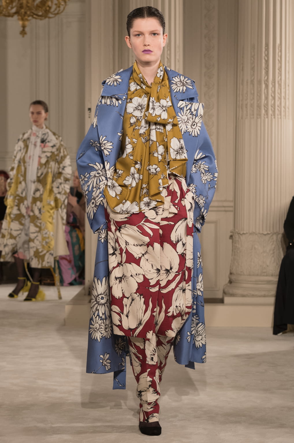 Fashion Week Paris Spring/Summer 2018 look 12 from the Valentino collection couture