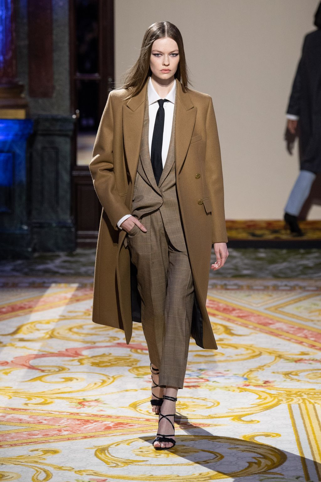 Fashion Week Paris Fall/Winter 2020 look 12 from the Redemption collection 女装