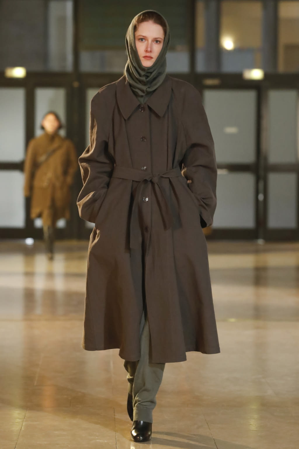 Fashion Week Paris Fall/Winter 2020 look 14 from the Lemaire collection 女装