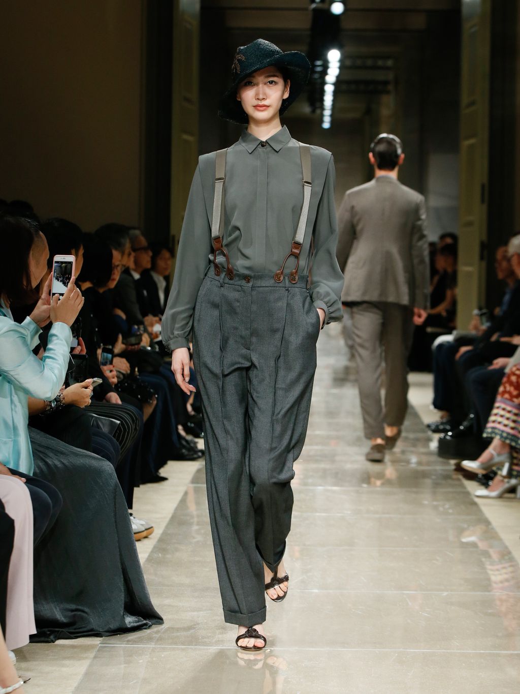 Fashion Week Milan Resort 2020 look 14 de la collection Giorgio Armani womenswear
