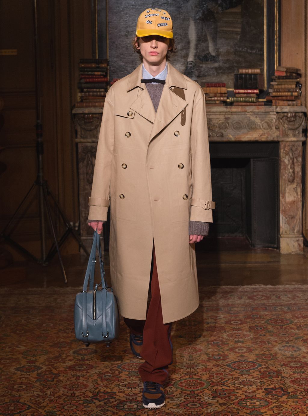 Fashion Week Paris Fall/Winter 2017 look 14 from the Valentino collection 男装