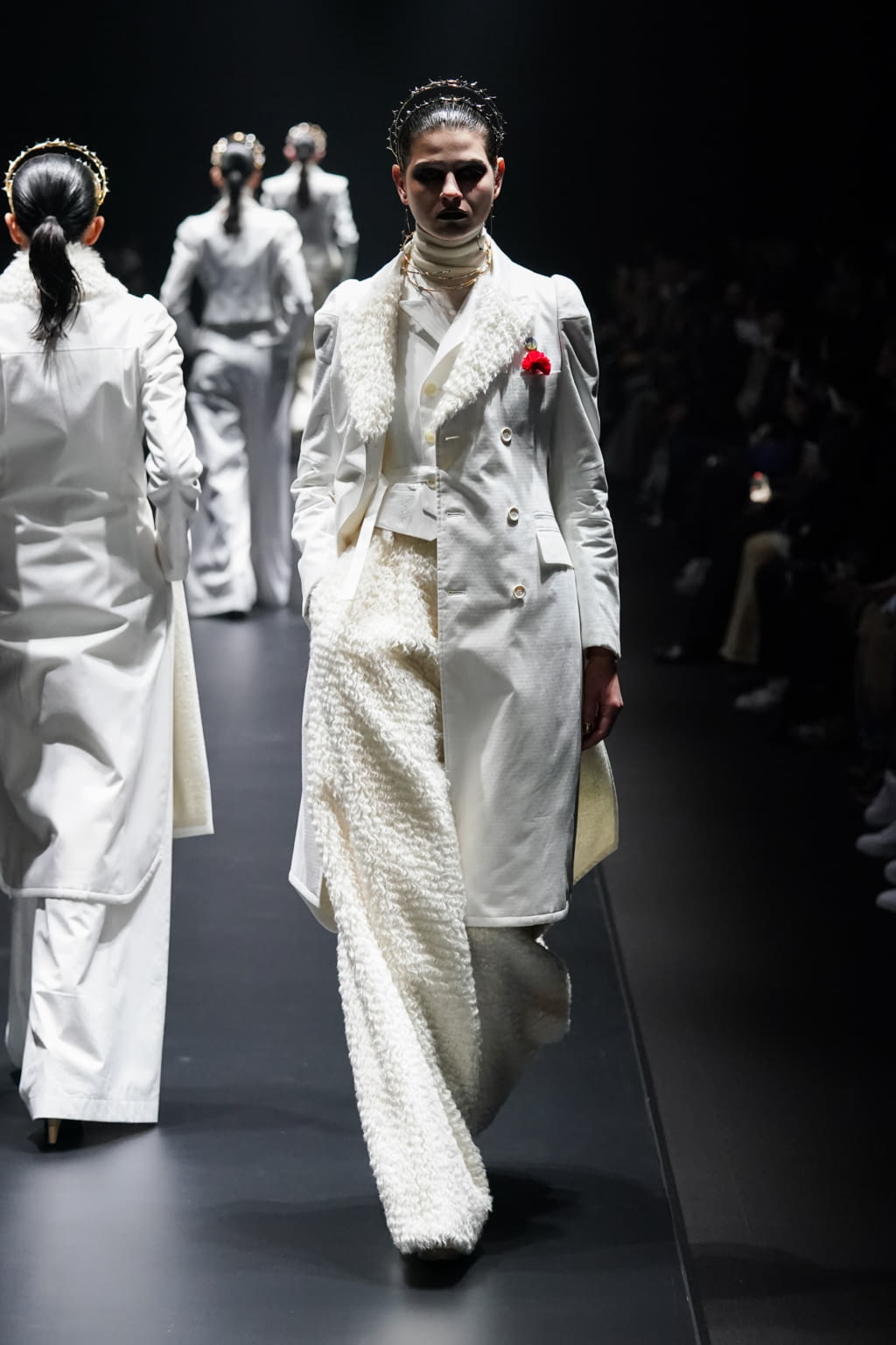 Fashion Week Paris Fall/Winter 2022 look 15 de la collection Undercover womenswear