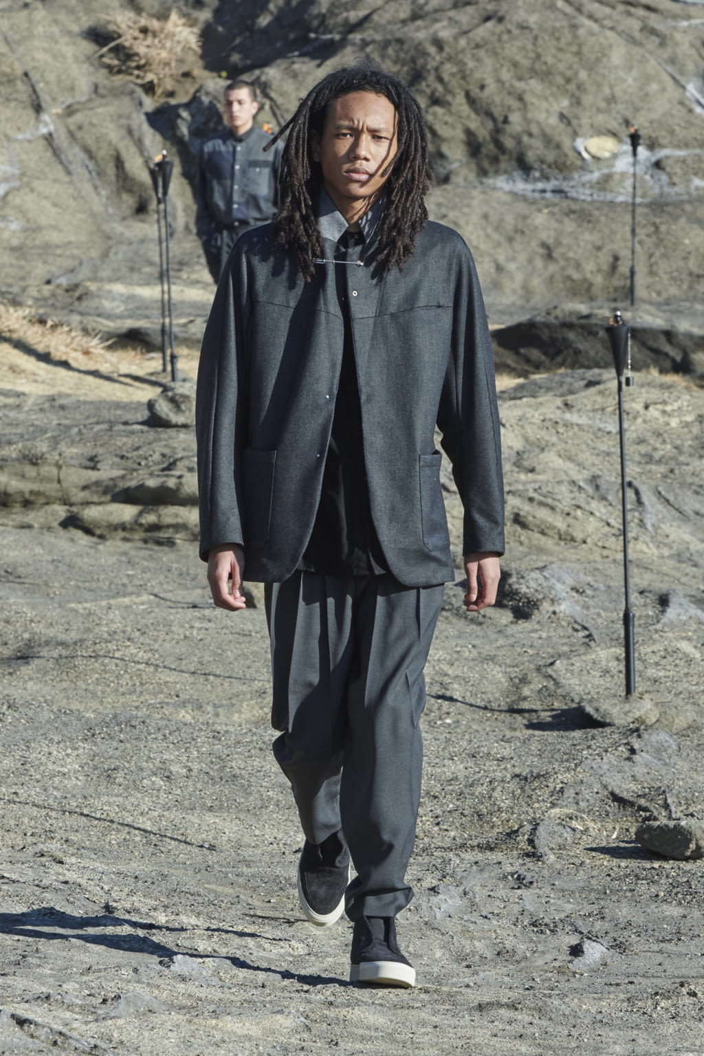 Fashion Week Paris Fall/Winter 2022 look 15 from the White Mountaineering collection menswear