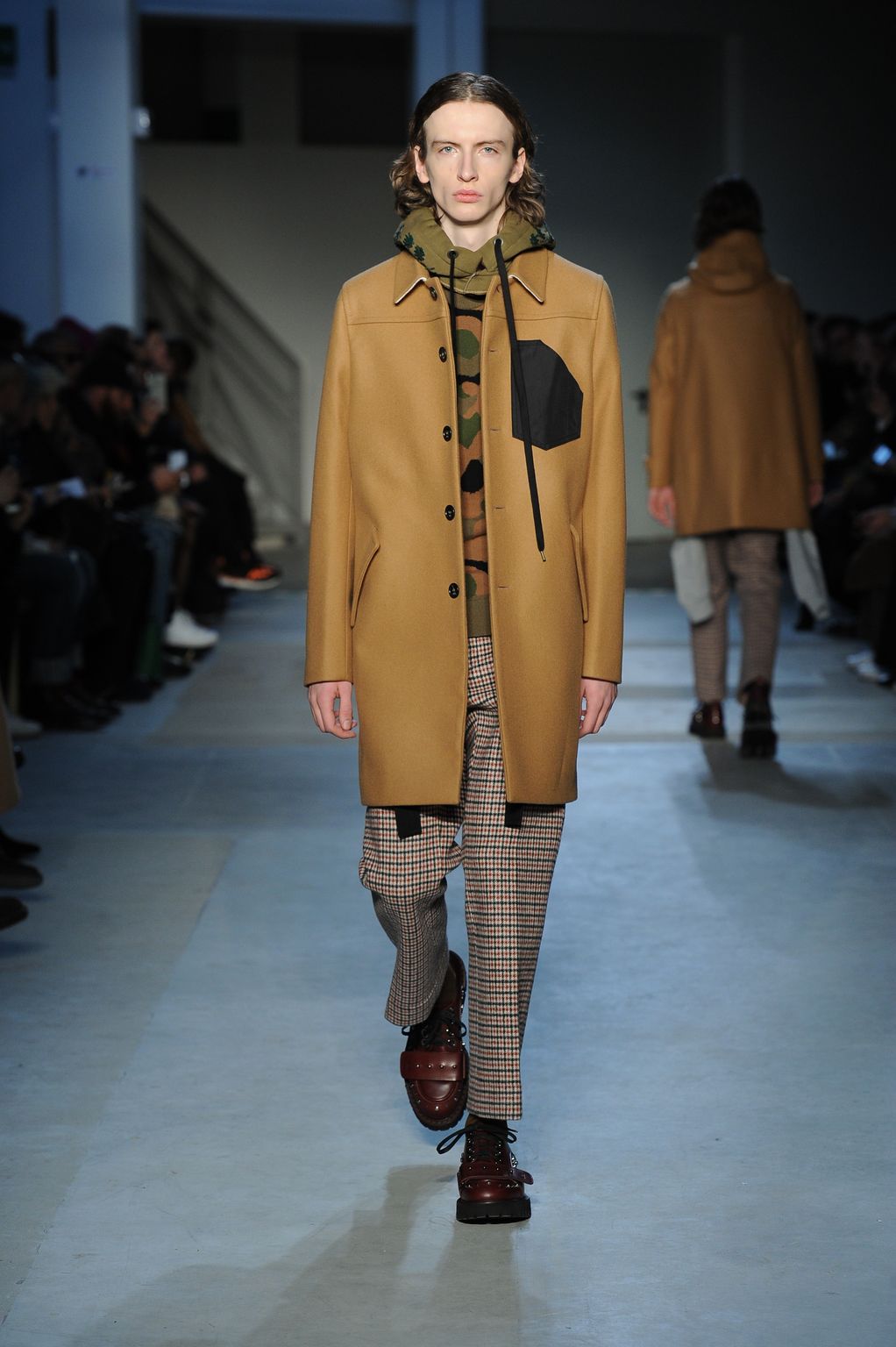 Fashion Week Milan Fall/Winter 2017 look 15 from the N°21 collection menswear