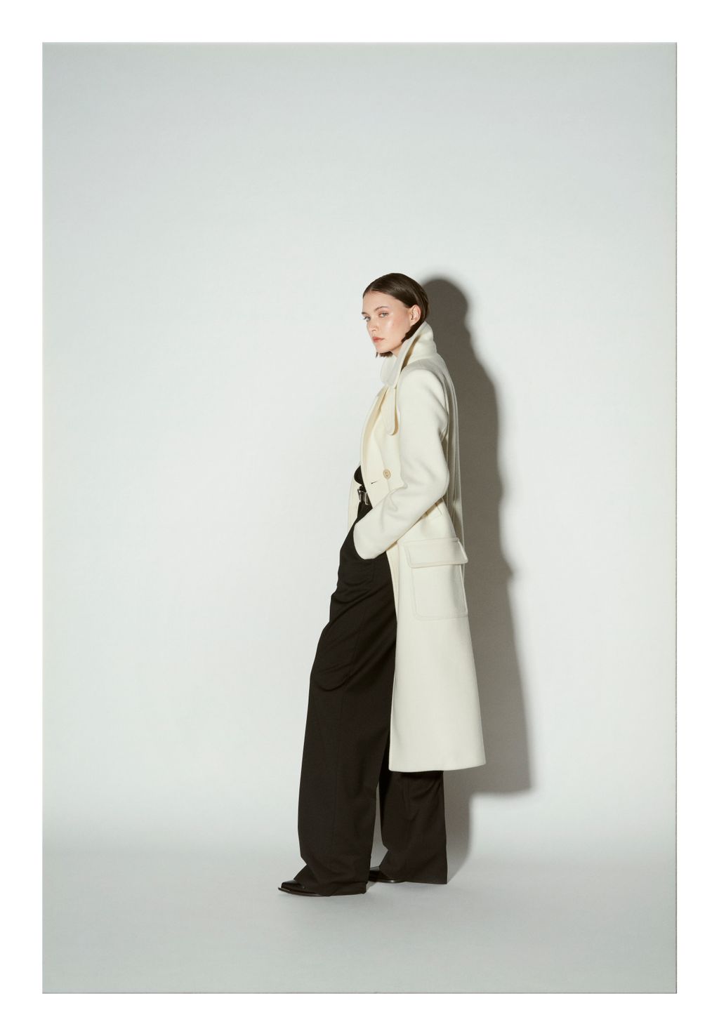 Fashion Week Paris Fall/Winter 2023 look 15 de la collection Barbara Bui womenswear