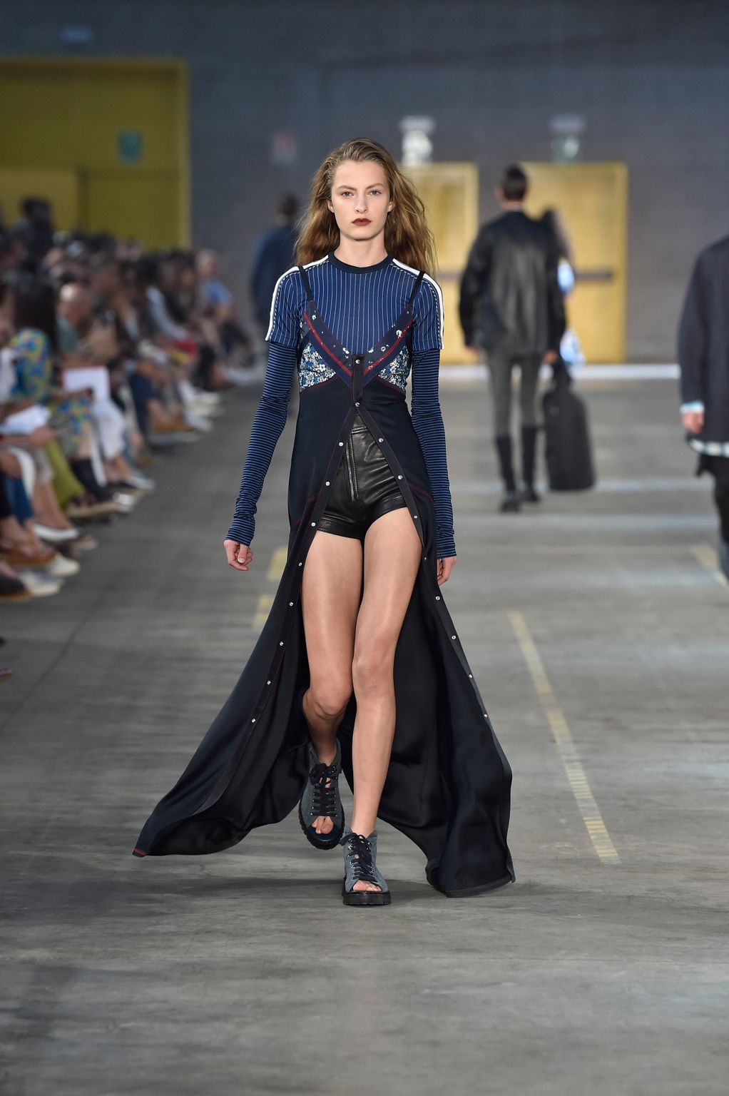Fashion Week Milan Spring/Summer 2018 look 15 from the Diesel Black Gold collection 男装