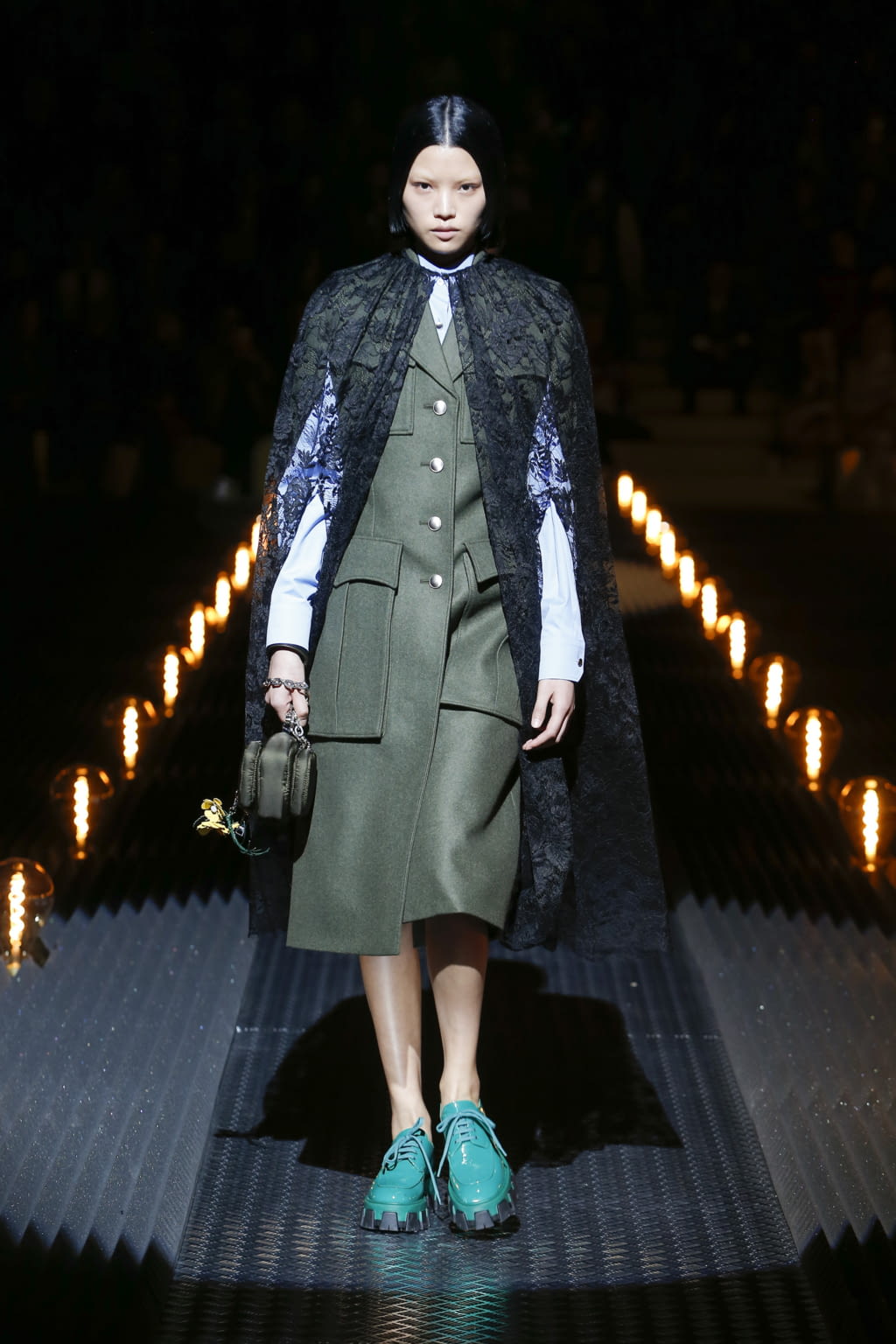 Fashion Week Milan Fall/Winter 2019 look 15 from the Prada collection 女装