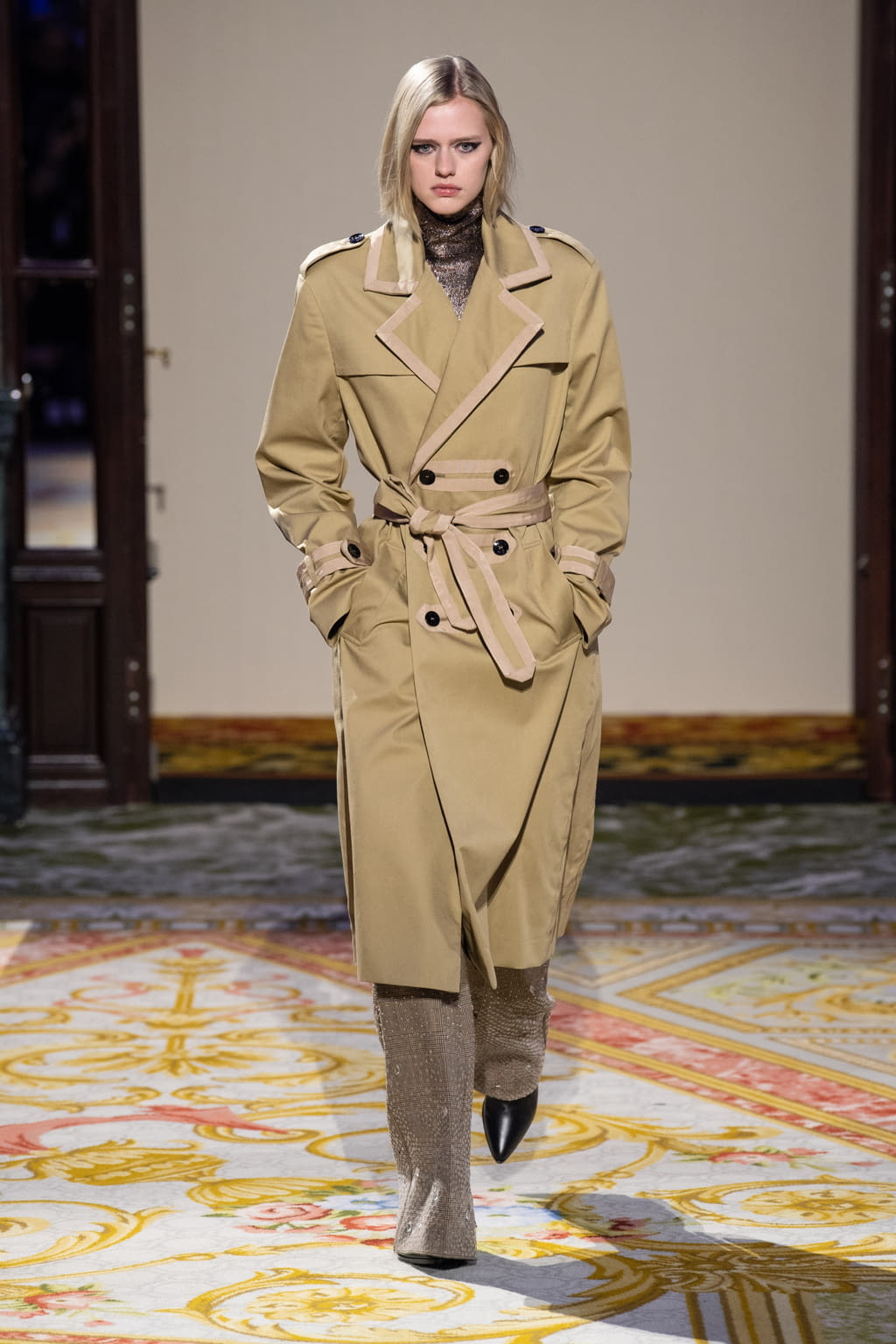 Fashion Week Paris Fall/Winter 2020 look 15 from the Redemption collection 女装
