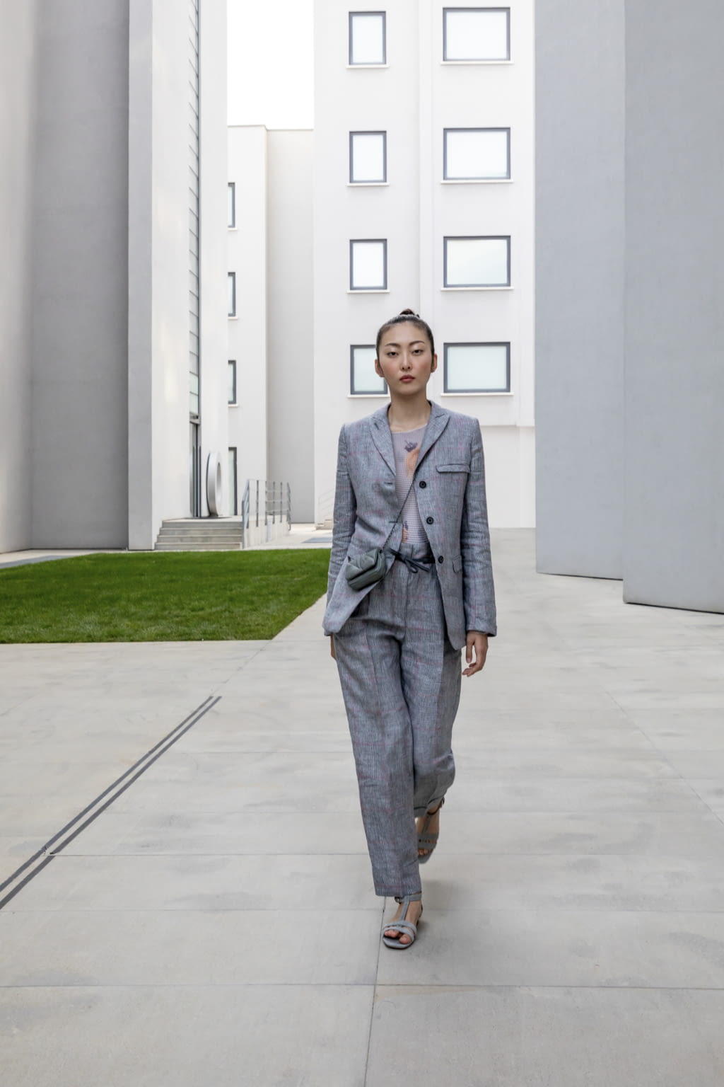 Fashion Week Milan Spring/Summer 2021 look 16 from the Emporio Armani collection womenswear