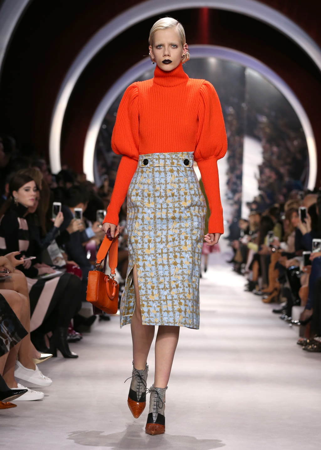 Fashion Week Paris Fall/Winter 2016 look 16 from the Christian Dior collection 女装
