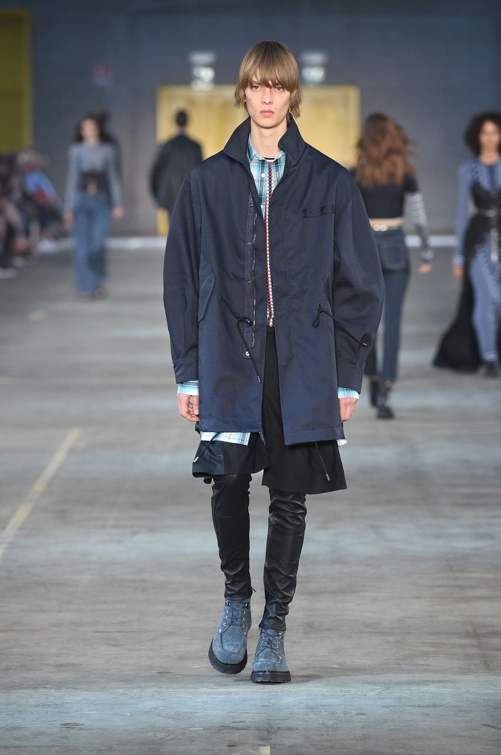 Fashion Week Milan Spring/Summer 2018 look 16 de la collection Diesel Black Gold menswear