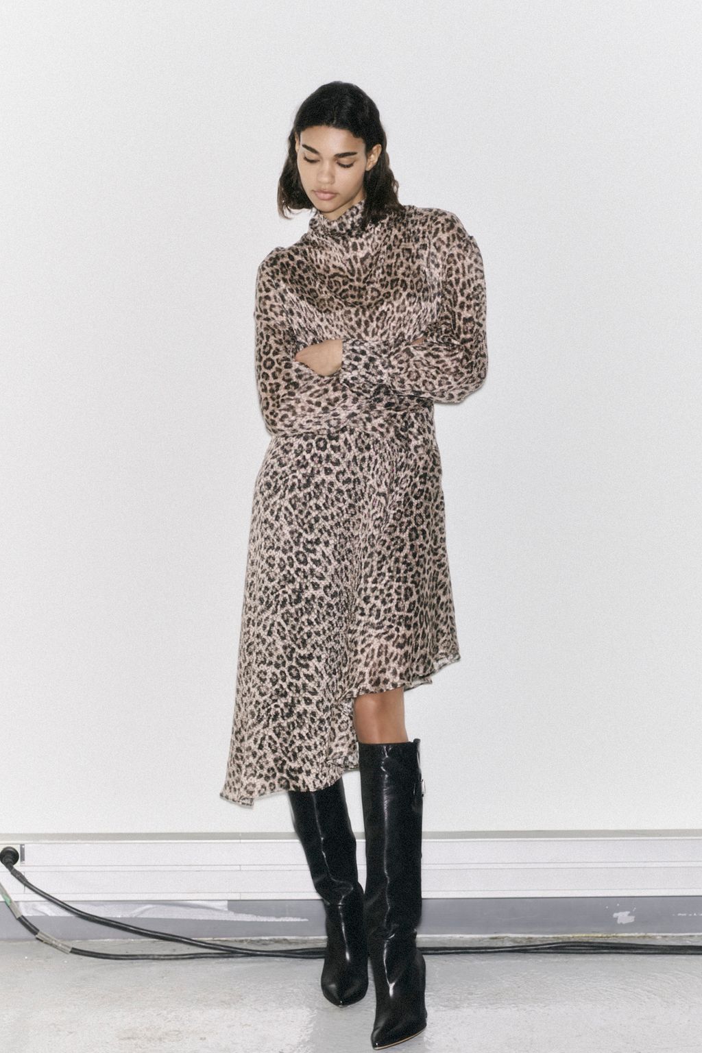 Fashion Week Paris Fall/Winter 2022 look 17 from the Iro collection womenswear
