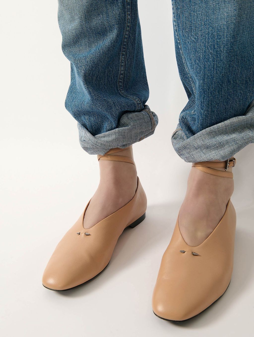 Fashion Week Paris Spring/Summer 2026 look 17 from the Barbara Bui collection womenswear accessories