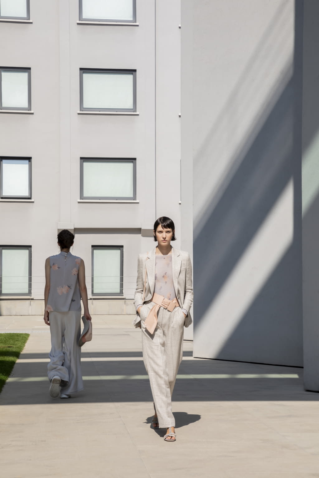 Fashion Week Milan Spring/Summer 2021 look 17 de la collection Emporio Armani womenswear