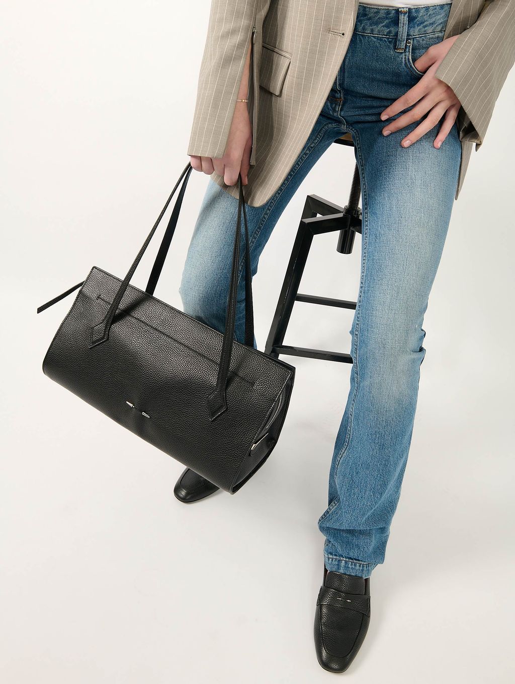 Fashion Week Paris Spring/Summer 2026 look 18 de la collection Barbara Bui womenswear accessories