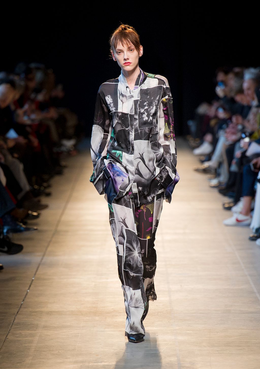 Fashion Week Milan Fall/Winter 2016 look 18 de la collection Costume National womenswear