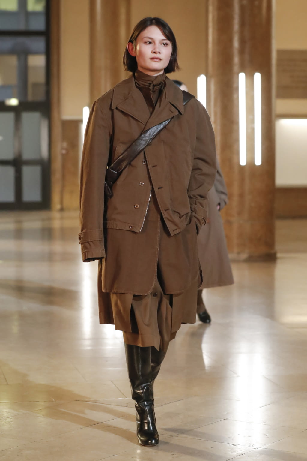 Fashion Week Paris Fall/Winter 2020 look 18 from the Lemaire collection womenswear