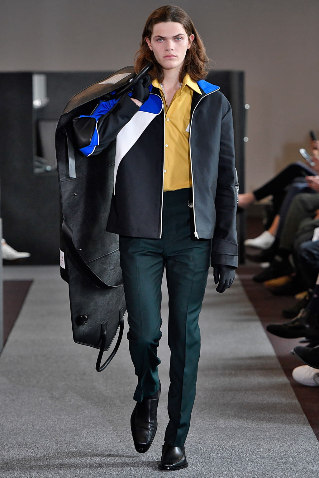 Fashion Week London Spring/Summer 2018 look 18 from the Xander Zhou collection menswear
