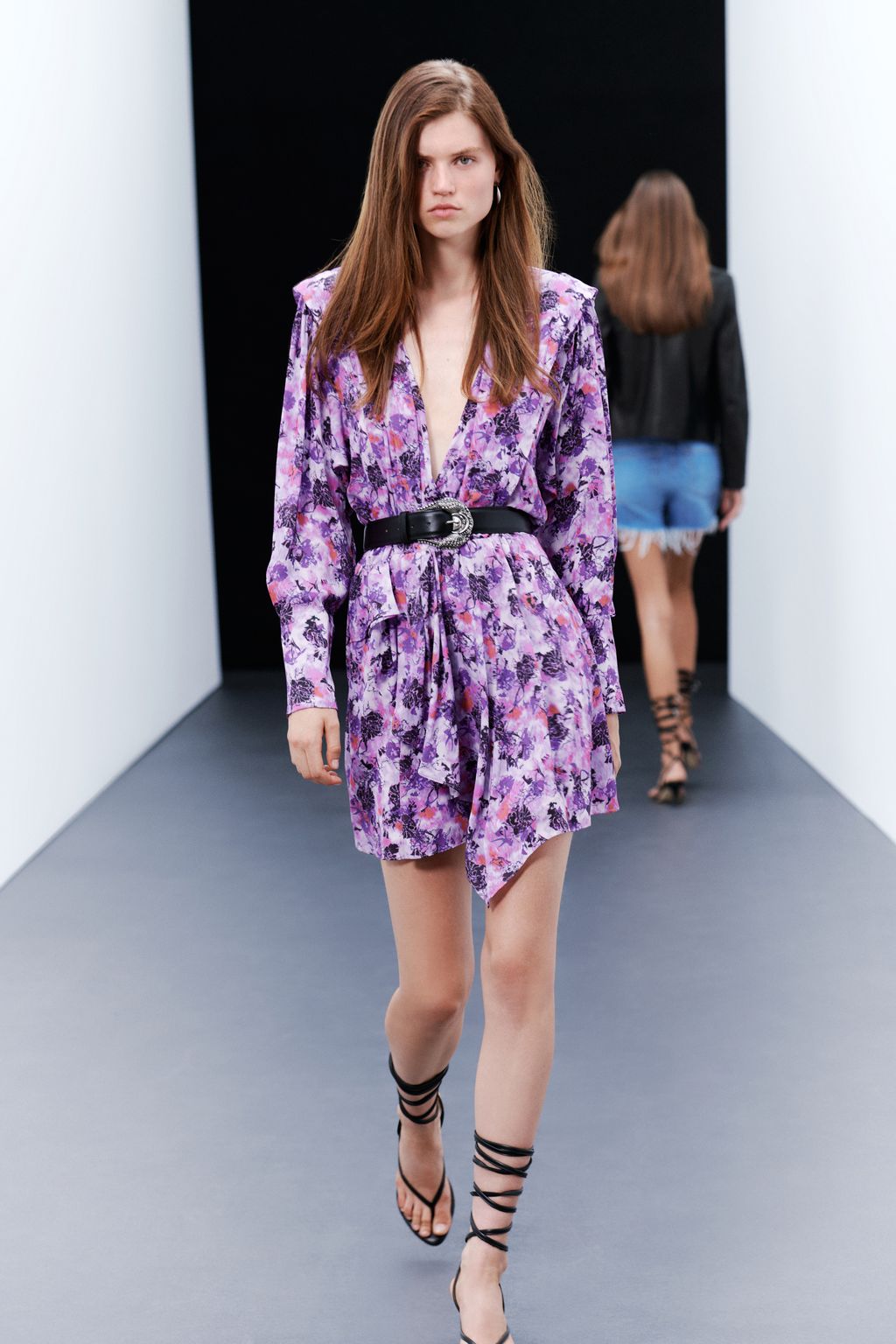 Fashion Week Paris Spring/Summer 2023 look 19 from the Iro collection 女装