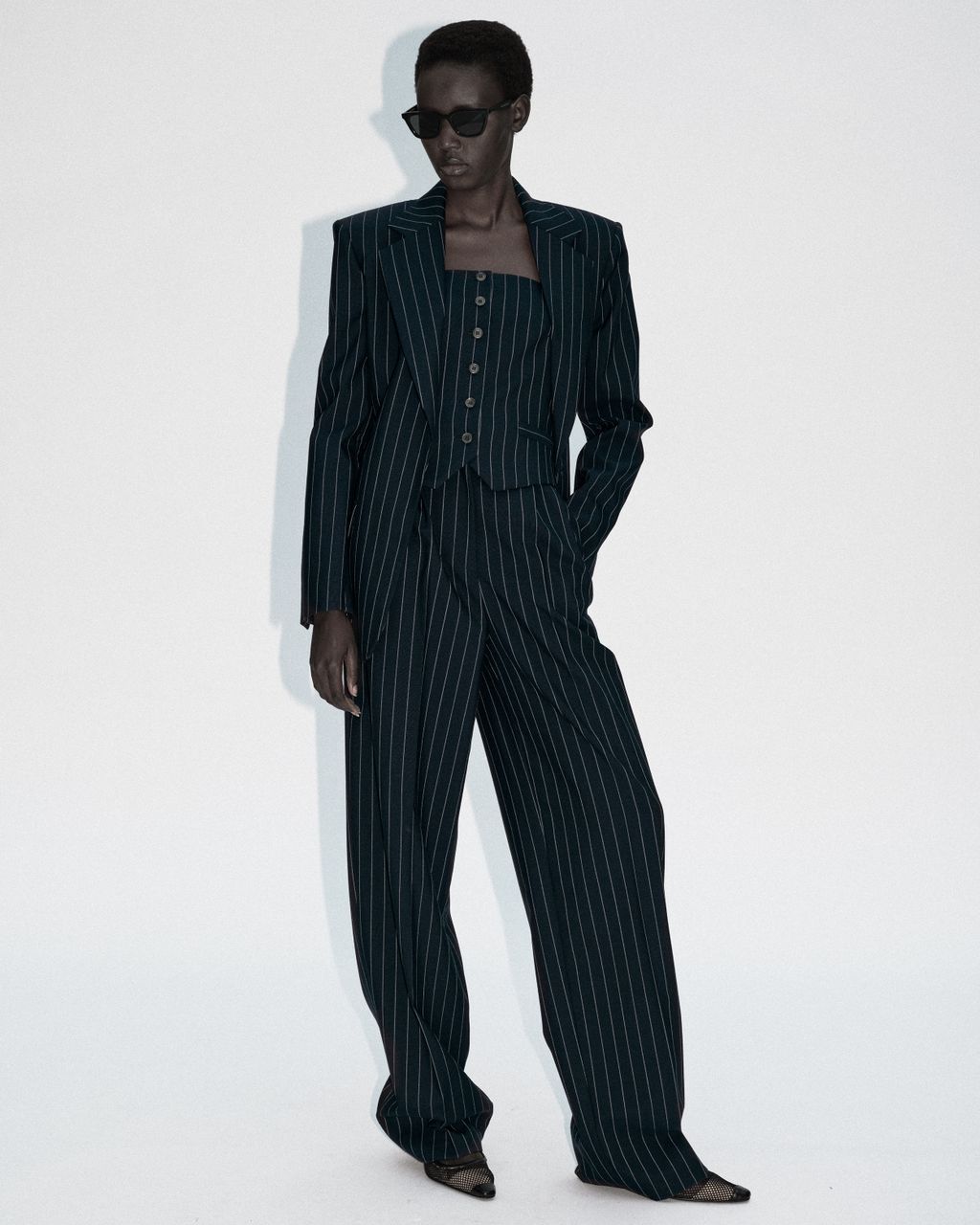 Fashion Week Paris Spring/Summer 2025 look 19 from the Barbara Bui collection 女装