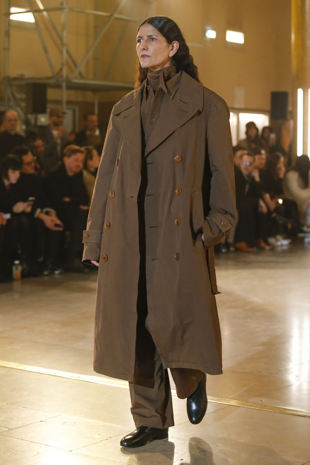 Fashion Week Paris Fall/Winter 2020 look 19 from the Lemaire collection womenswear