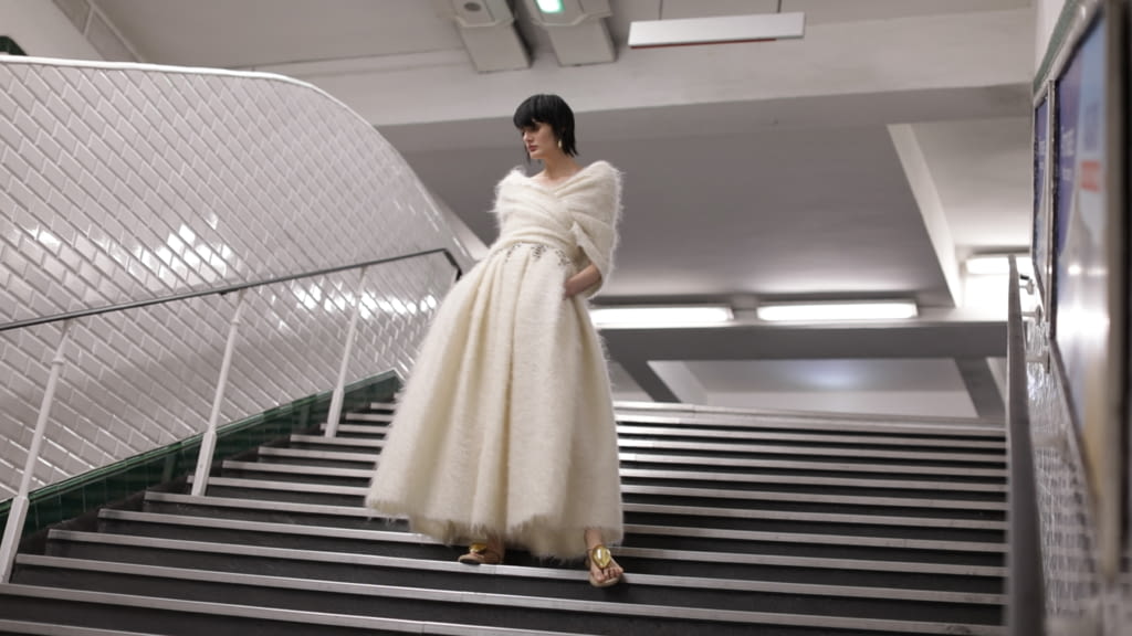 Fashion Week Paris Fall/Winter 2020 look 1 de la collection Christophe Josse couture