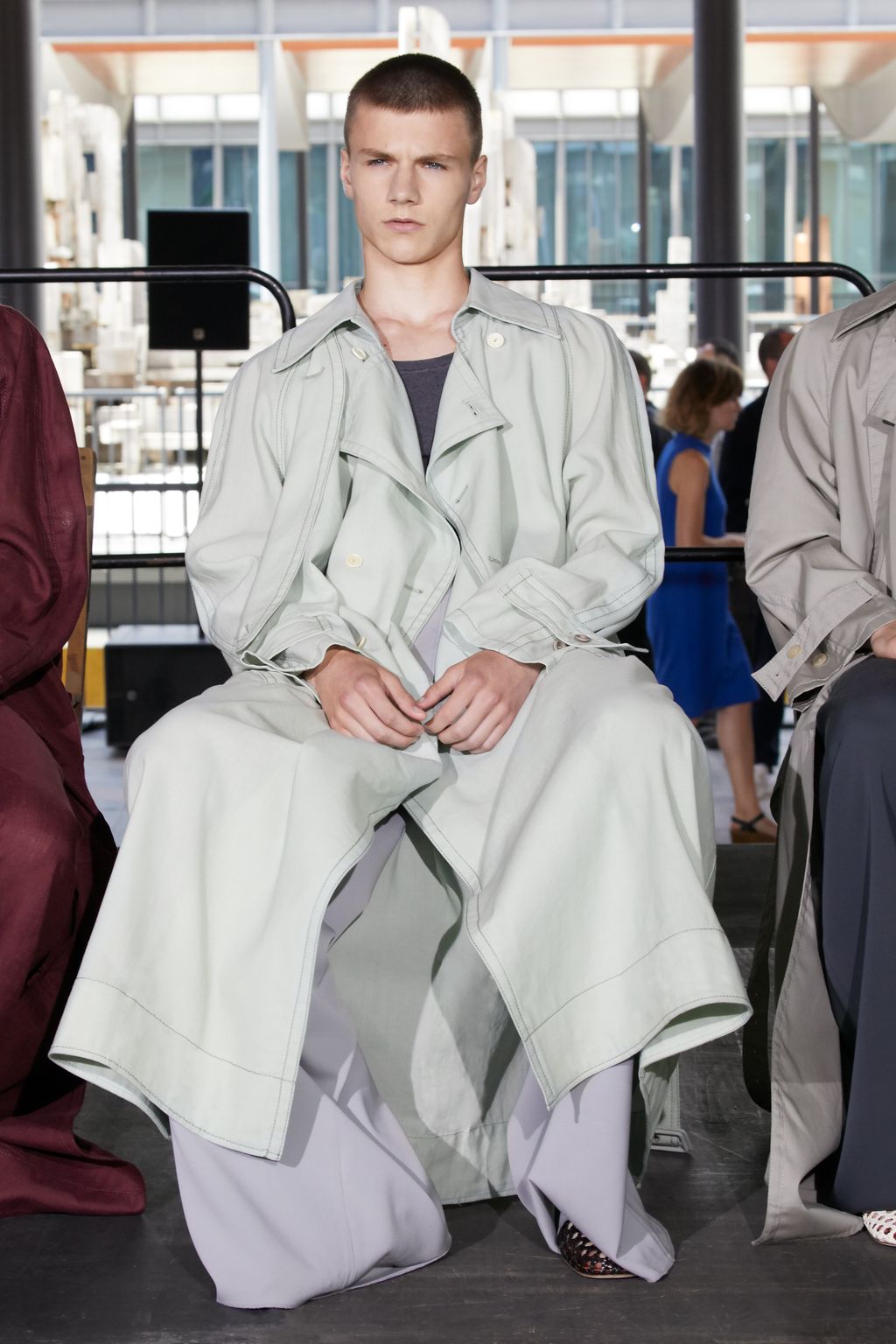 Fashion Week Paris Spring/Summer 2018 look 2 from the Acne Studios collection menswear